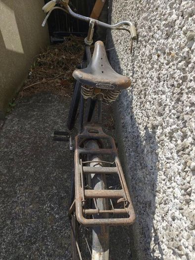 Antique Raleigh gents bike