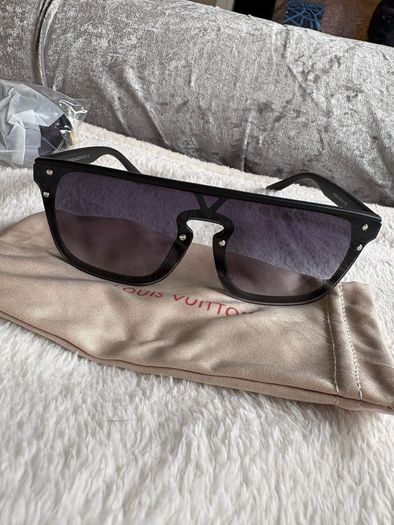 sunglass