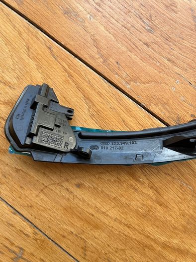 Audi A1 8x indicators