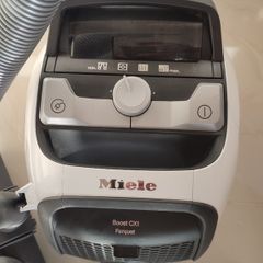 Miele bagless vacuum cleaner