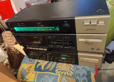 pioneer Amplifier, tape cassette tape and Radio player for repair or parts
