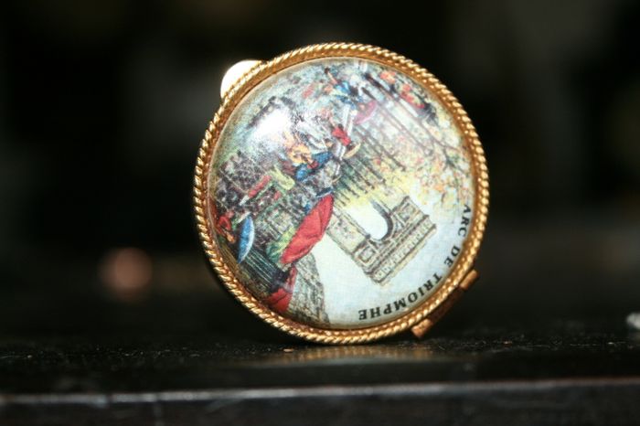 Antique Pill Box 1,4" diameter