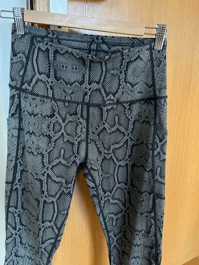 Varley  leggings size M. Great condition