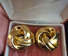 Vintage Golden Tone Earrings