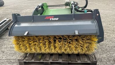 Avant Bucket broom 1100mm - Unused
