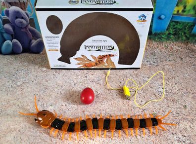 Moving toy Sentipede (Scolopendra Gigantea) (G01)