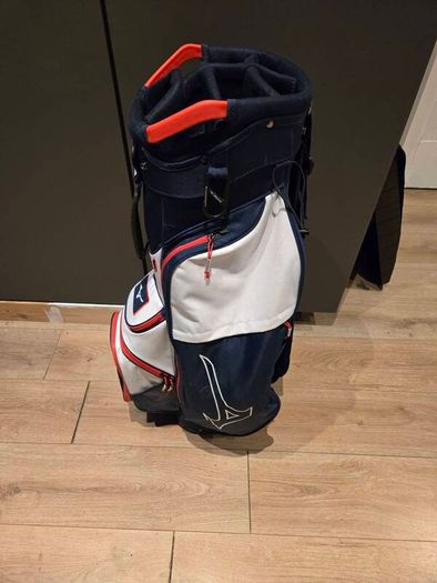 Mizuno Lightweight Cart Bag less than 12mths old