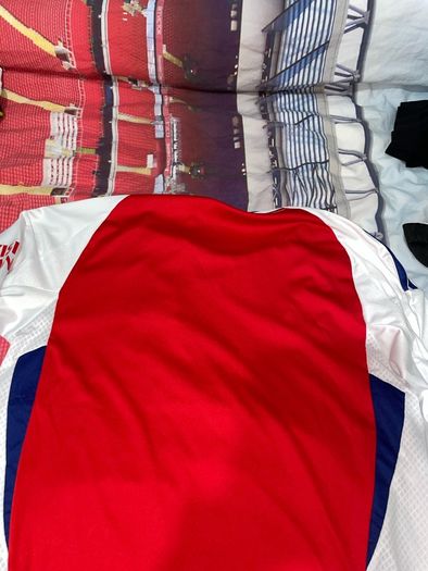 Real arsenal football jersey can ship if needed