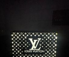 Louis Vuitton desktop light box
