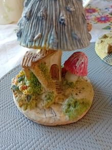 Unbranded Toadstool Model House