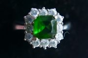 Vintage  Square Emerald and Sterling Silver 925 hallmarked  Ring  Band size N1/2 - 4,2g