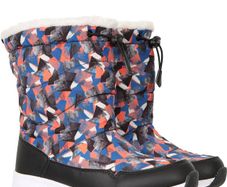 Girls Snow/waterproof boots size 35