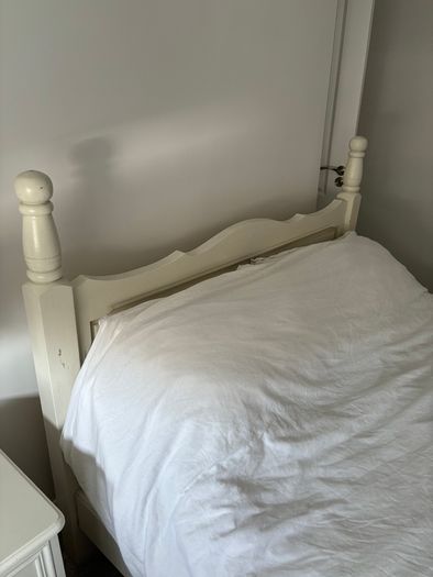 King size bed