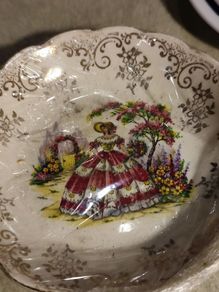 Lovely Trinkle Brama Bone Cina Dish.