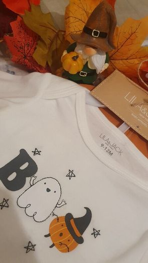 baby bodysuit