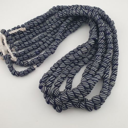Vintage African white Stripe Black 7.0mm - 7.3mm Glass Beads Necklace