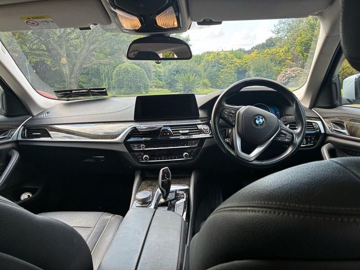 BMW 523i Luxury Line. Offers considered