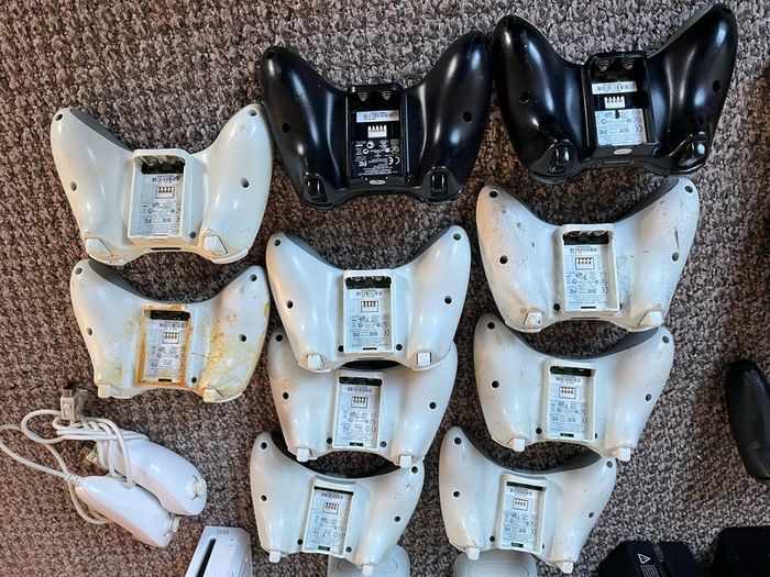 JobLot Consoles,Controllers (For Parts or Repair)