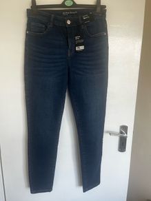 Brand-new Dunnes mid rise skinny size 12