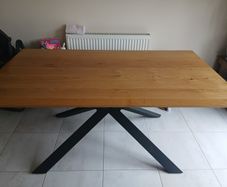 Arno dining table