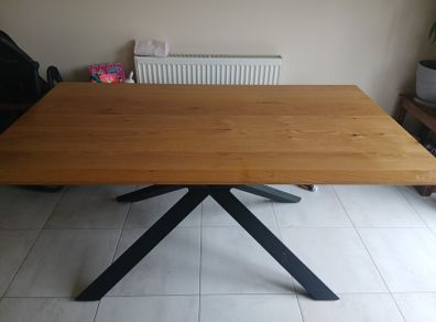 Arno dining table