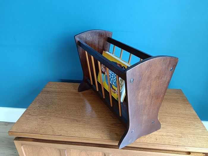 Mid Century Vintage Retro Magazine Stand