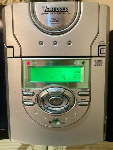 Venturer Compact CD Player and Radio; Philips Speakers