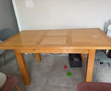 solid wood kitchen table 120cm wide 137cm when expanded 85cm wide and 76cm high