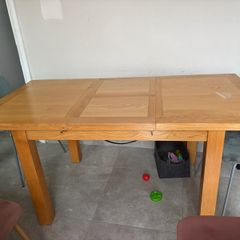 solid wood kitchen table 120cm wide 137cm when expanded 85cm wide and 76cm high