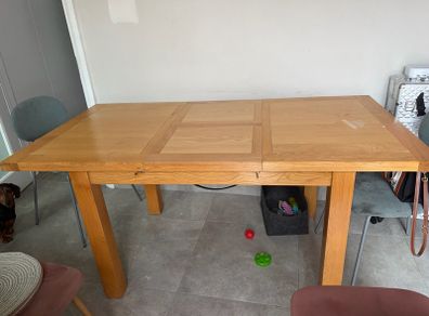 solid wood kitchen table 120cm wide 137cm when expanded 85cm wide and 76cm high