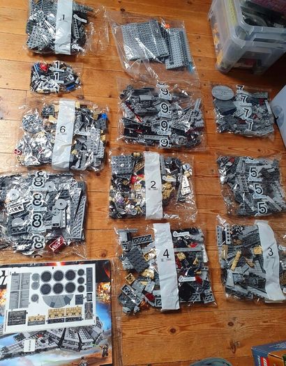 Lego Star Wars 75105: Millennium Falcon (2015) 100% Complete W/BOX