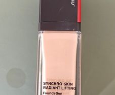 Shiseido synchro skin radiant foundation
