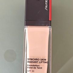 Shiseido synchro skin radiant foundation