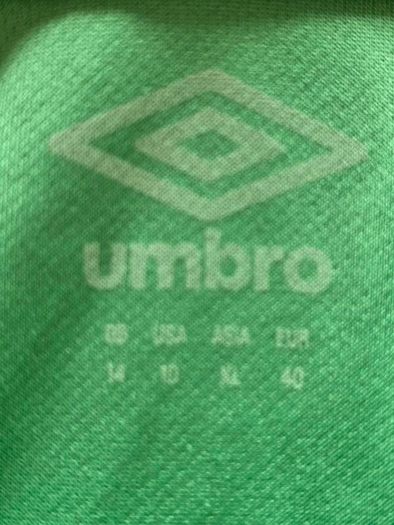 Ireland Ladies Soccer Signed Shirt Size UK14 Quinn