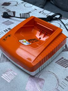 STIHL AL 300 Quick Charger