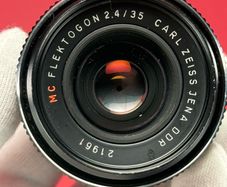 Carl Zeiss Jena Flektogon 35mm f/2.4  red MC M42