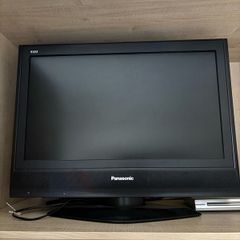 26 Panasonic VIERA LCD TV (Model TX-26LE7LA Great for Retro Gaming / Second Screen and Philips dvd player both used about 5 times