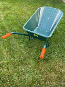 Heavy Duty Wheelbarrow