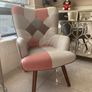 Beautiful accent chair Image 2