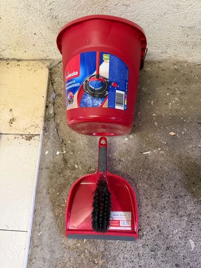 New Vileda Mop & Bucket and Dustpan Set
