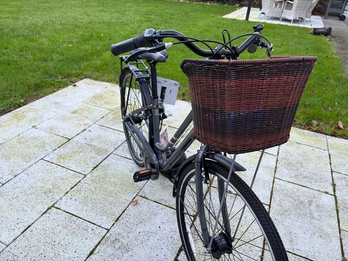Liv Flourish 1 Ladies Hybrid Bike unused Size Small