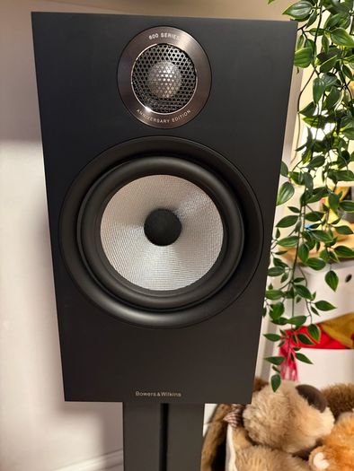Bower & Wilkins 606 S2 speakers x2 black with STAV24 stands