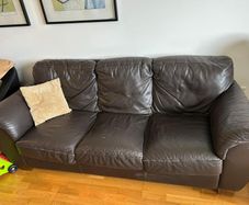 Brown Leather 3 Seater Sofa Good Condition (Ringsend)