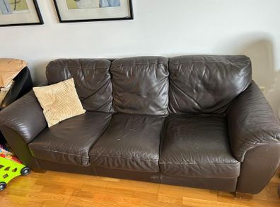 Brown Leather 3 Seater Sofa Good Condition (Ringsend)