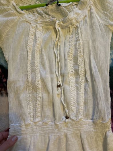 Atmosphere white top
