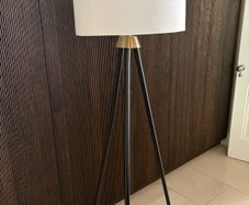 Floor lamp