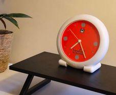 Vintage Bennetton by Bulova Table Clock