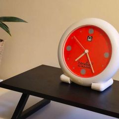 Vintage Bennetton by Bulova Table Clock