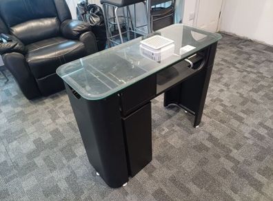 Nail Table