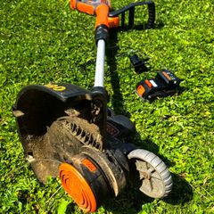 Black and decker strimmer